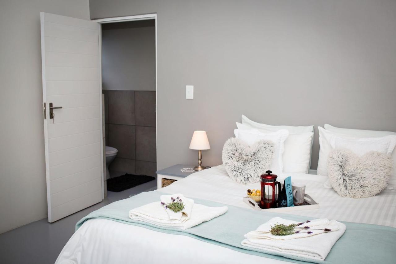 Three Feathers Cottages Langebaan Luaran gambar
