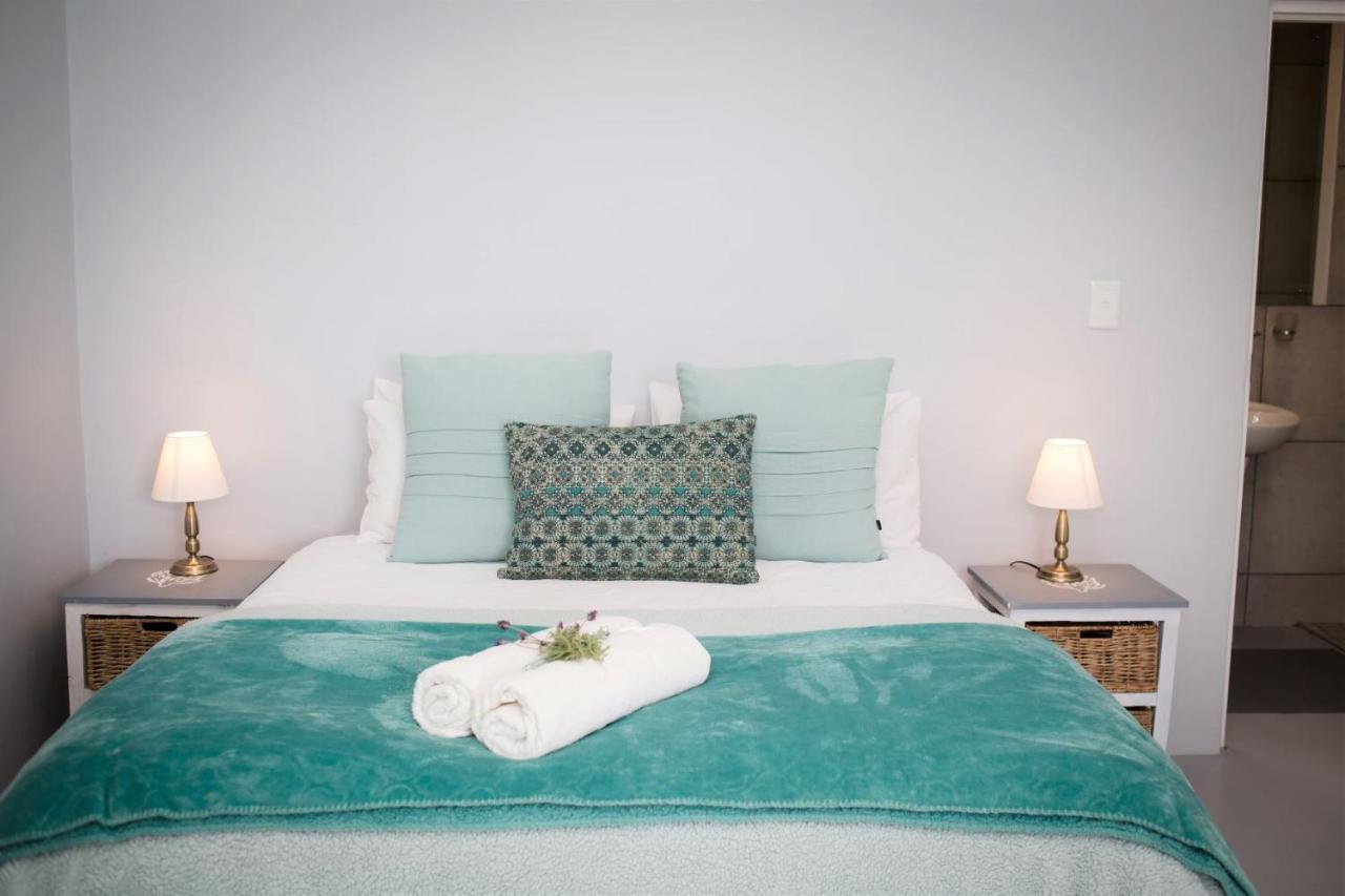 Three Feathers Cottages Langebaan Luaran gambar