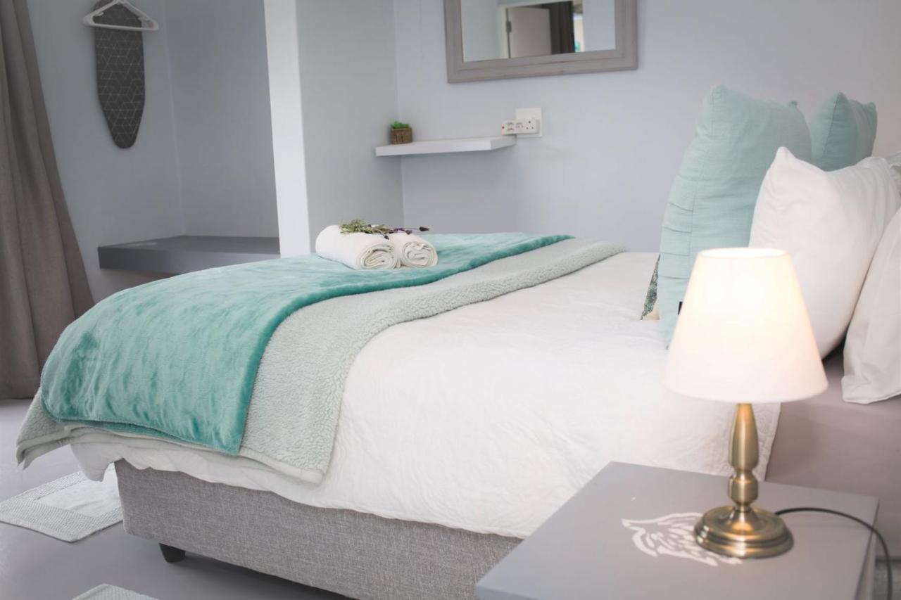 Three Feathers Cottages Langebaan Luaran gambar