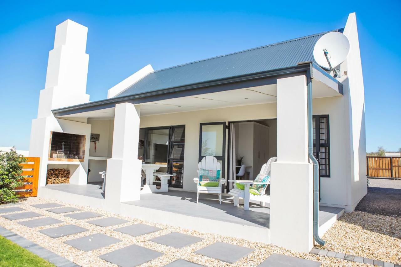 Three Feathers Cottages Langebaan Luaran gambar