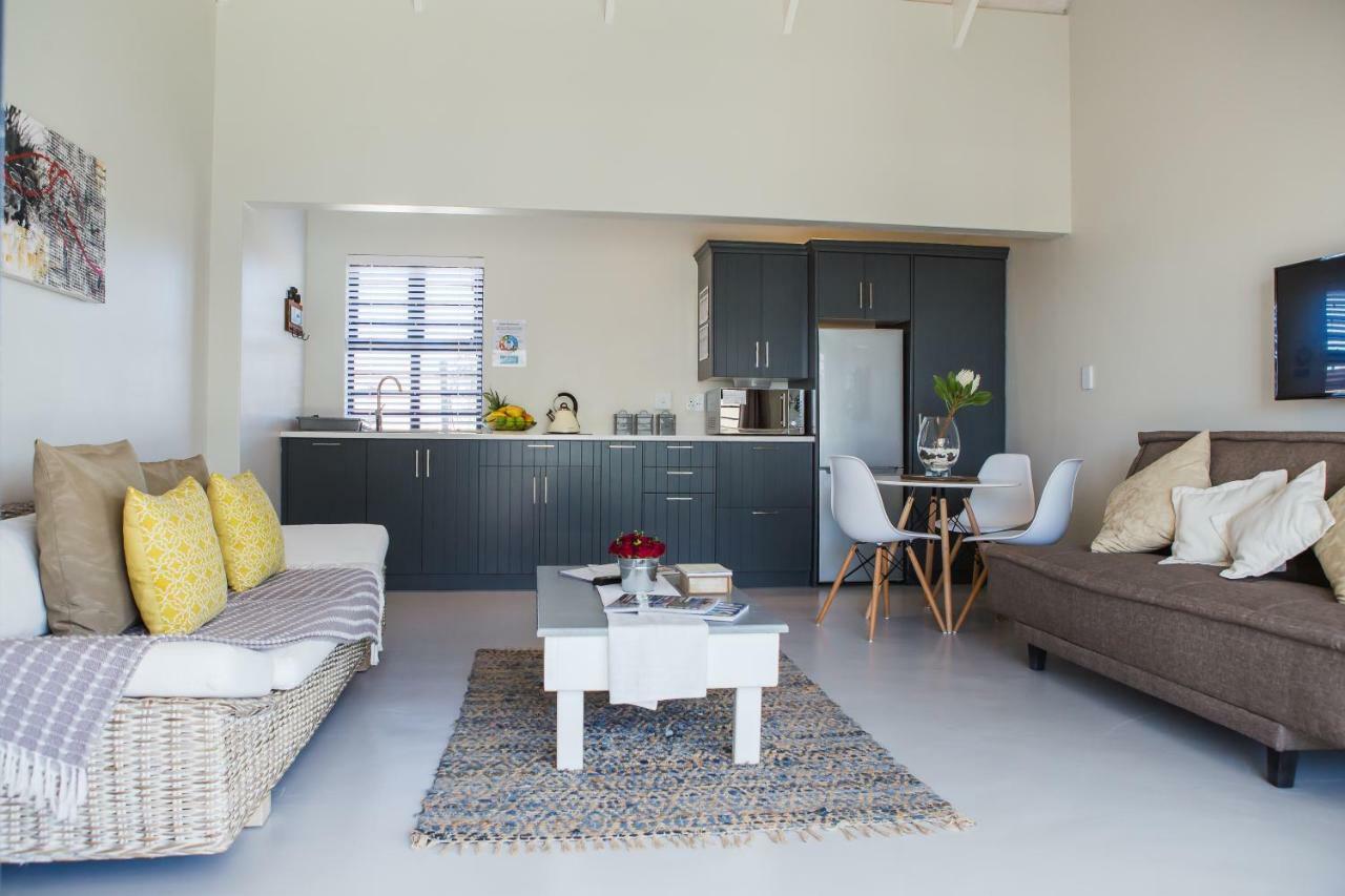 Three Feathers Cottages Langebaan Luaran gambar